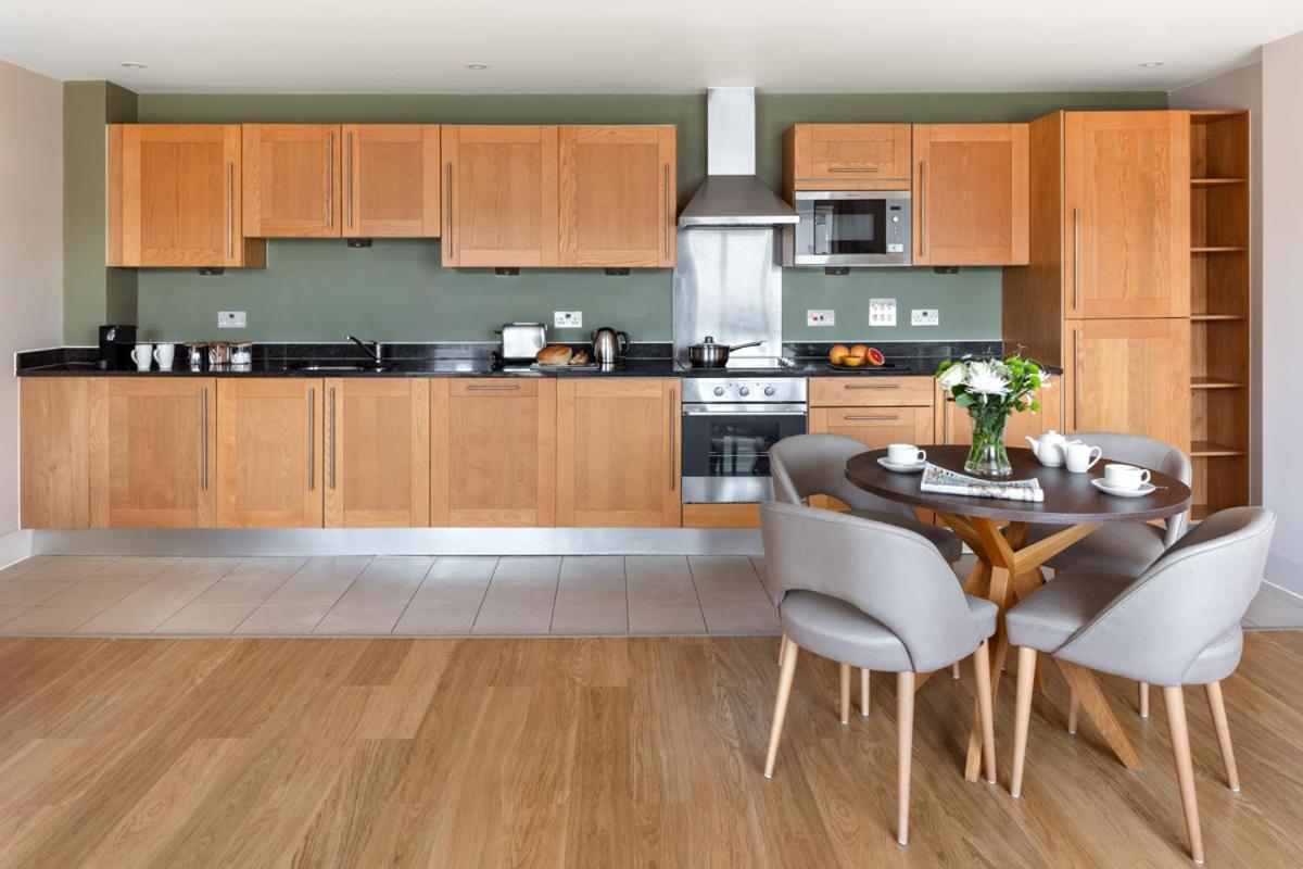 Marlin Apartments Commercial Road - Limehouse London Exteriör bild