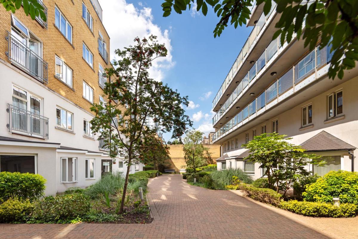 Marlin Apartments Commercial Road - Limehouse London Exteriör bild