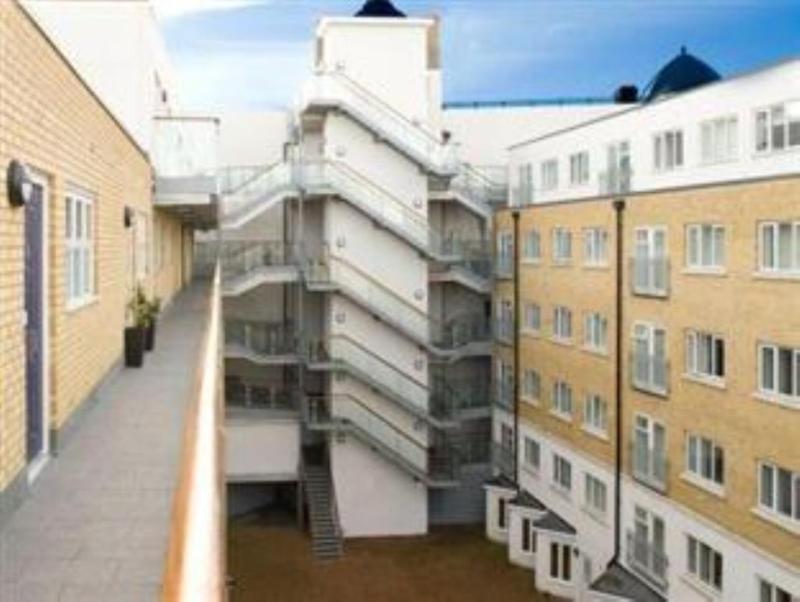 Marlin Apartments Commercial Road - Limehouse London Exteriör bild
