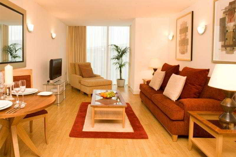 Marlin Apartments Commercial Road - Limehouse London Exteriör bild