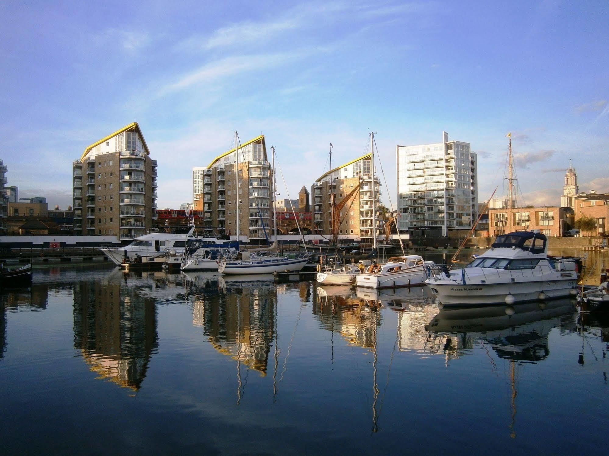 Marlin Apartments Commercial Road - Limehouse London Exteriör bild